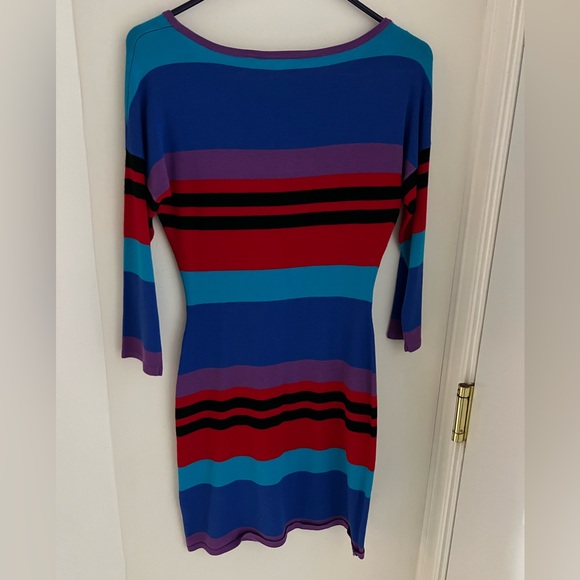 Figure-Hugging Sweater Dress - Picture 2 of 4